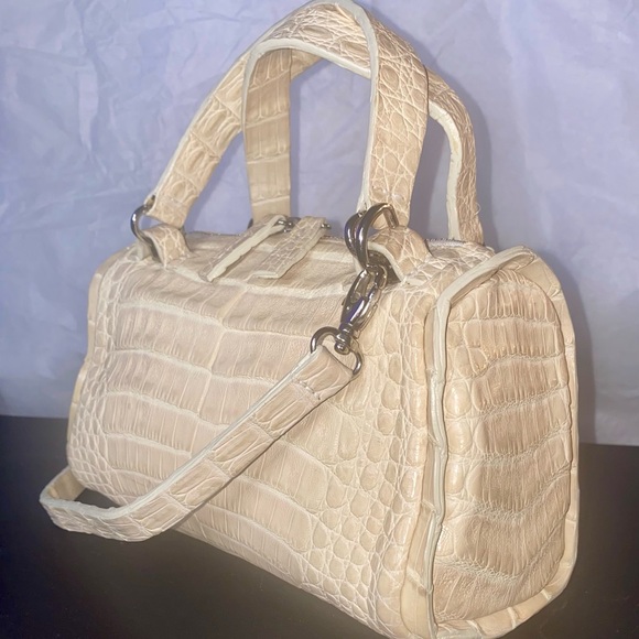 🔥❤️Nancy Gonzalez For TSE Luxe Cream Crocodile NWOTs Mini (Nano) ThreeWay Speedy - Picture 14 of 15